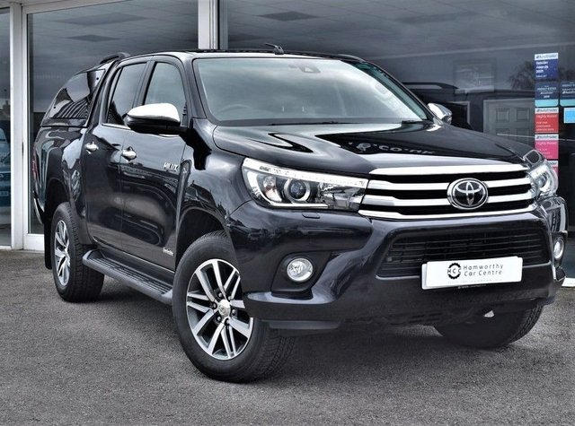 2020 20 Toyota HI-Lux 2.4 INVINCIBLE 4WD MANUAL D-4D DOUBLE CAB 150 BHP EURO 6