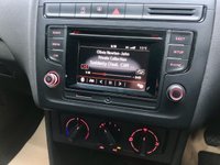 USED 2015 15 VOLKSWAGEN POLO 1.0 S AC 5d 60 BHP BLUETOOTH HANDSFREE AND MEDIA//X4 AIRBAGS//CENTRAL LOCKING/ELECTRIC WINDOWS//AIRCON//JUST SERVICED AND MOT'D BY US 60 BHP BLUETOOTH HANDSFREE AND MEDIA//X4 AIRBAGS//CENTRAL LOCKING/ELECTRIC WINDOWS//AIRCON//JUST SERVICED AND MOT'D BY US\\\\20 POUND ROAD TAX