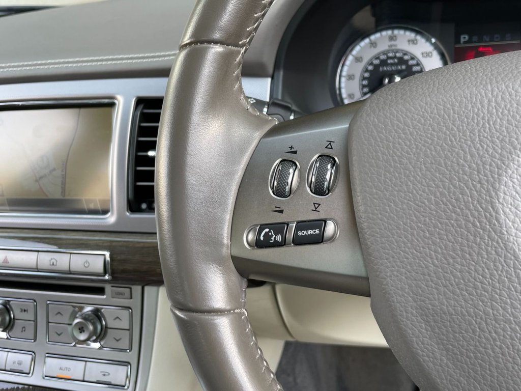 USED 2011 61 JAGUAR XF 3.0 V6 PORTFOLIO 4d 240 BHP 