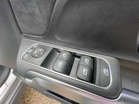 USED 2022 72 MERCEDES-BENZ GLB 1.3L GLB 200 AMG LINE PREMIUM PLUS 5d AUTO 161 BHP 