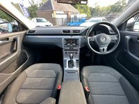 USED 2013 13 VOLKSWAGEN PASSAT 2.0 HIGHLINE TDI BLUEMOTION TECHNOLOGY DSG 4d 139 BHP FRONT AND REAR PARKING AID + AUTO HOLD +  START STOP +  KEYLESS START +  CLIMATE CONTROL +  CRUISE CONTROL +  BLUETOOTH +  DAB RADIO +  AUX +