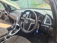 USED 2010 60 VAUXHALL ASTRA 1.7 SRI CDTI 5d 123 BHP 