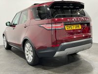 USED 2017 67 LAND ROVER DISCOVERY 2.0 SD4 HSE LUXURY 5d 237 BHP Very High Specification HSE LUXURY, Hosting full black leather with oyster piping, heated steering wheel, rear media / entertainment , panoramic glass roof,
