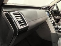 USED 2017 67 LAND ROVER DISCOVERY 2.0 SD4 HSE LUXURY 5d 237 BHP Very High Specification HSE LUXURY, Hosting full black leather with oyster piping, heated steering wheel, rear media / entertainment , panoramic glass roof,