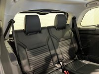 USED 2017 67 LAND ROVER DISCOVERY 2.0 SD4 HSE LUXURY 5d 237 BHP Very High Specification HSE LUXURY, Hosting full black leather with oyster piping, heated steering wheel, rear media / entertainment , panoramic glass roof,