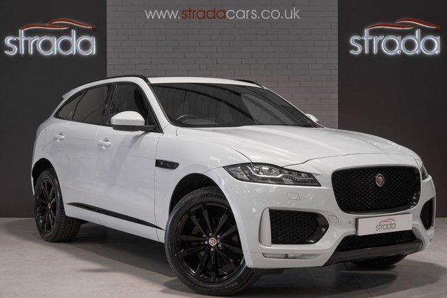 2020 20 Jaguar F-Pace 2.0 CHEQUERED FLAG AWD 5d 178 BHP