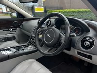 USED 2013 13 JAGUAR XJ 3.0 D V6 PREMIUM LUXURY L 4d 275 BHP 