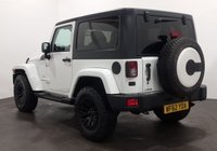 USED 2013 62 JEEP WRANGLER 2.8 SAHARA CRD 2d 197 BHP Striking High gloss white, 17" Satin multi spoke alloy wheels , detachable hardback, sahara embossed seats, cruise control