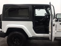 USED 2013 62 JEEP WRANGLER 2.8 SAHARA CRD 2d 197 BHP Striking High gloss white, 17" Satin multi spoke alloy wheels , detachable hardback, sahara embossed seats, cruise control