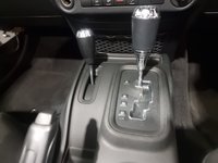 USED 2013 62 JEEP WRANGLER 2.8 SAHARA CRD 2d 197 BHP Striking High gloss white, 17" Satin multi spoke alloy wheels , detachable hardback, sahara embossed seats, cruise control
