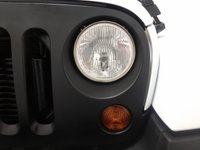 USED 2013 62 JEEP WRANGLER 2.8 SAHARA CRD 2d 197 BHP Striking High gloss white, 17" Satin multi spoke alloy wheels , detachable hardback, sahara embossed seats, cruise control