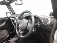 USED 2013 62 JEEP WRANGLER 2.8 SAHARA CRD 2d 197 BHP Striking High gloss white, 17" Satin multi spoke alloy wheels , detachable hardback, sahara embossed seats, cruise control