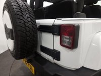 USED 2013 62 JEEP WRANGLER 2.8 SAHARA CRD 2d 197 BHP Striking High gloss white, 17" Satin multi spoke alloy wheels , detachable hardback, sahara embossed seats, cruise control