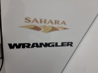 USED 2013 62 JEEP WRANGLER 2.8 SAHARA CRD 2d 197 BHP Striking High gloss white, 17" Satin multi spoke alloy wheels , detachable hardback, sahara embossed seats, cruise control