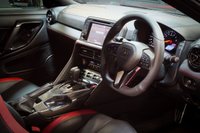 USED 2018 18 NISSAN GT-R 3.8 RECARO 2d 562 BHP TITANIUM EXHAUST, RARE VIBRANT RED RECARO EDITION, CAMERA, HEATED SEATS CARBON  PLUS 12M WARRANTY