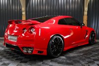 USED 2018 18 NISSAN GT-R 3.8 RECARO 2d 562 BHP TITANIUM EXHAUST, RARE VIBRANT RED RECARO EDITION, CAMERA, HEATED SEATS CARBON  PLUS 12M WARRANTY