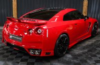 USED 2018 18 NISSAN GT-R 3.8 RECARO 2d 562 BHP TITANIUM EXHAUST, RARE VIBRANT RED RECARO EDITION, CAMERA, HEATED SEATS CARBON  PLUS 12M WARRANTY
