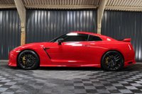 USED 2018 18 NISSAN GT-R 3.8 RECARO 2d 562 BHP TITANIUM EXHAUST, RARE VIBRANT RED RECARO EDITION, CAMERA, HEATED SEATS CARBON  PLUS 12M WARRANTY