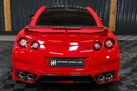 USED 2018 18 NISSAN GT-R 3.8 RECARO 2d 562 BHP TITANIUM EXHAUST, RARE VIBRANT RED RECARO EDITION, CAMERA, HEATED SEATS CARBON  PLUS 12M WARRANTY