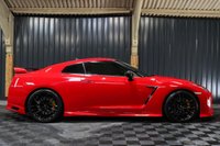 USED 2018 18 NISSAN GT-R 3.8 RECARO 2d 562 BHP TITANIUM EXHAUST, RARE VIBRANT RED RECARO EDITION, CAMERA, HEATED SEATS CARBON  PLUS 12M WARRANTY