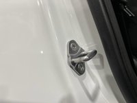 USED 2018 68 LAND ROVER DISCOVERY 2.0 SD4 SE 5d 237 BHP Striking Fuji White, Black Full Leather interior, Panoramic glass roof, heated steering wheel, keyless entry