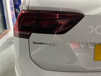 USED 2018 18 VOLKSWAGEN TIGUAN 2.0L R LINE TDI BMT 4MOTION DSG 5d 148 BHP IMMACULATE FULL SERVICE HISTORY