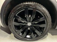 USED 2018 18 VOLKSWAGEN TIGUAN 2.0L R LINE TDI BMT 4MOTION DSG 5d 148 BHP IMMACULATE FULL SERVICE HISTORY