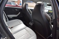 USED 2018 68 AUDI RS4 AVANT RS4 2.9 V6 TFSI QUATTRO 5d 444 BHP PAN ROOF / CARBON / 21" ALLOYS