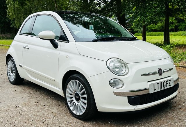 2011 11 Fiat 500 0.9 LOUNGE 3d 85 BHP