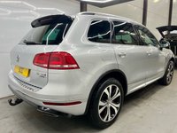USED 2015 15 VOLKSWAGEN TOUAREG 3.0 TDI V6 BlueMotion Tech R-Line SUV 5dr Diesel Tiptronic 4WD Euro 6 (s/s) (262 ps) 1P.Owner,&pound;6k Extras,Tow-Bar