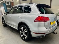 USED 2015 15 VOLKSWAGEN TOUAREG 3.0 TDI V6 BlueMotion Tech R-Line SUV 5dr Diesel Tiptronic 4WD Euro 6 (s/s) (262 ps) 1P.Owner,&pound;6k Extras,Tow-Bar