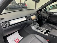 USED 2015 15 VOLKSWAGEN TOUAREG 3.0 TDI V6 BlueMotion Tech R-Line SUV 5dr Diesel Tiptronic 4WD Euro 6 (s/s) (262 ps) 1P.Owner,&pound;6k Extras,Tow-Bar