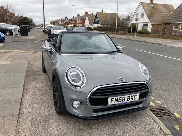 2019 68 MINI Convertible 1.5 COOPER CLASSIC 2d 134 BHP