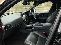 USED 2016 16 JAGUAR F-PACE 2.0 R-SPORT AWD 5d 178 BHP 