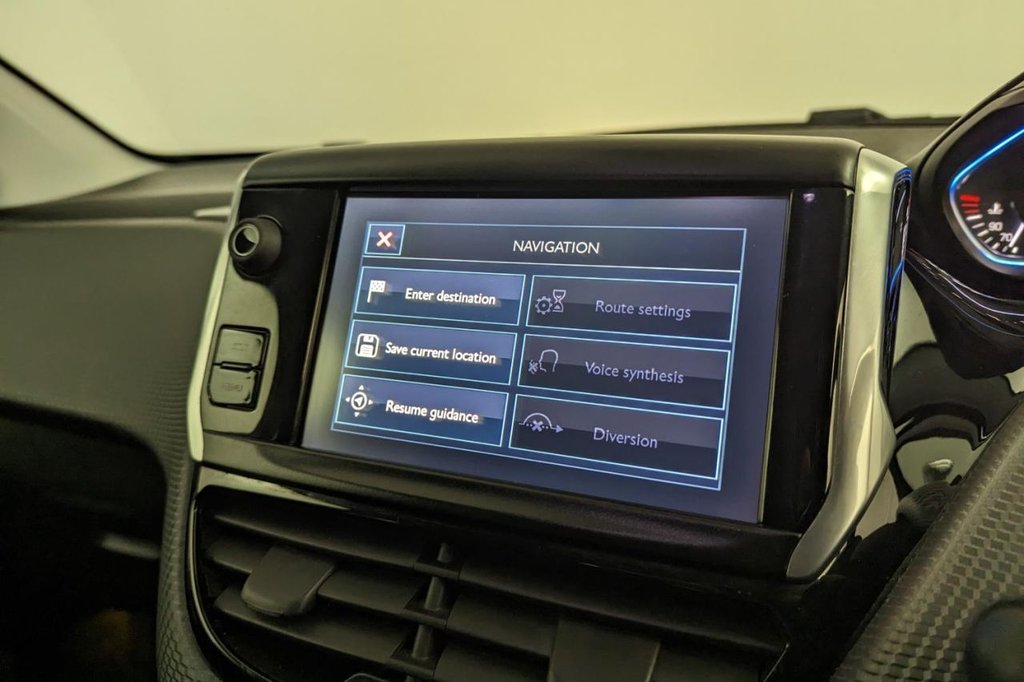 USED 2015 15 PEUGEOT 2008 1.6 E-HDI ALLURE 5d  