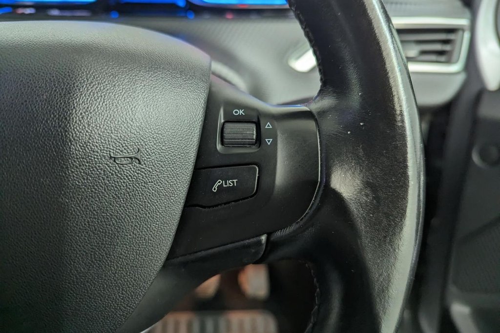 USED 2015 15 PEUGEOT 2008 1.6 E-HDI ALLURE 5d  