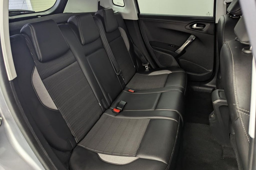 USED 2015 15 PEUGEOT 2008 1.6 E-HDI ALLURE 5d  