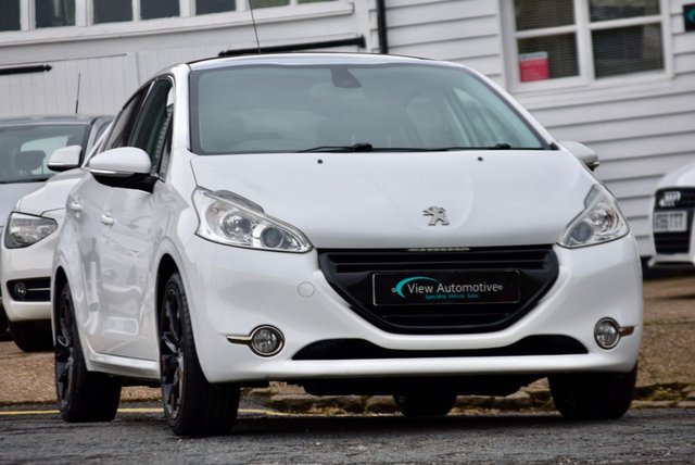 2015 15 Peugeot 208 1.6 BLUE HDI S/S FELINE 5d 120 BHP