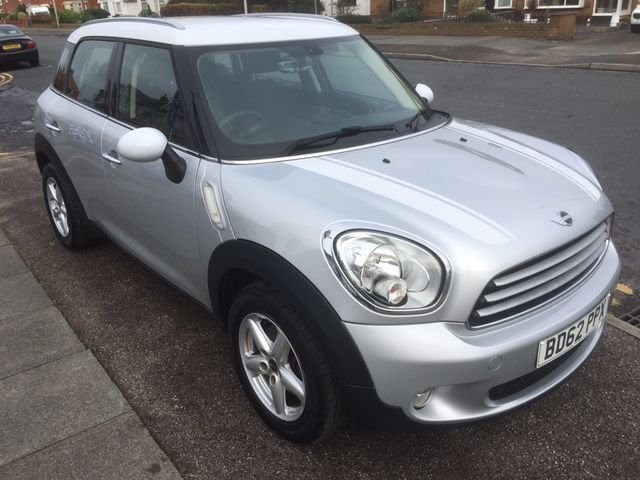 2013 62 MINI Countryman 1.6 COOPER 5d 122 BHP