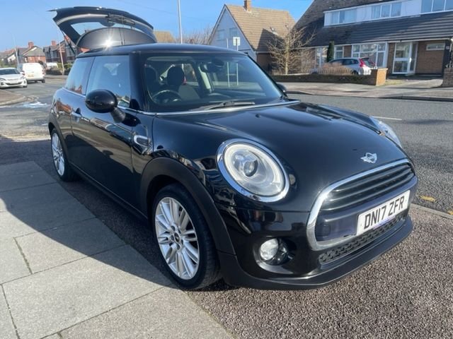 1970 17 MINI Hatch Cooper 