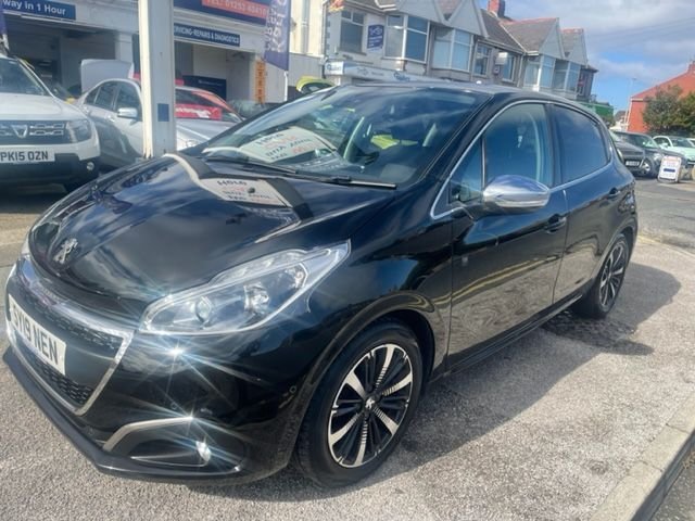 2019 19 Peugeot 208 1.2 S/S TECH EDITION 5d 82 BHP