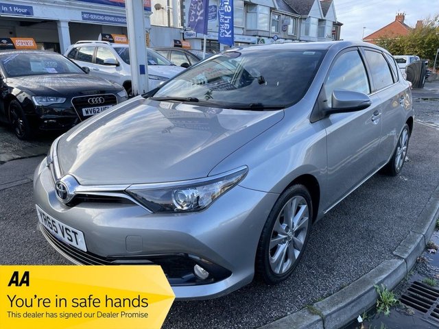 2015 65 Toyota Auris 1.6 D-4D DESIGN 5d 110 BHP