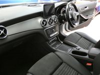 USED 2020 69 MERCEDES-BENZ GLA-CLASS 1.6 GLA 180 AMG LINE EDITION 5d 121 BHP BIG SPEC SAT NAV HEATED SEATS REAR CAMERA PART LEATHER 1 OWNER 6 MONTHS GOLD WARRANTY