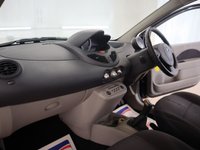USED 2009 09 RENAULT TWINGO 1.1 GT 16V 3d 100 BHP GREAT LITTLE CAR WITH THE BONUS OF FITTINGS FOR A MOTORHOME CONNECTION