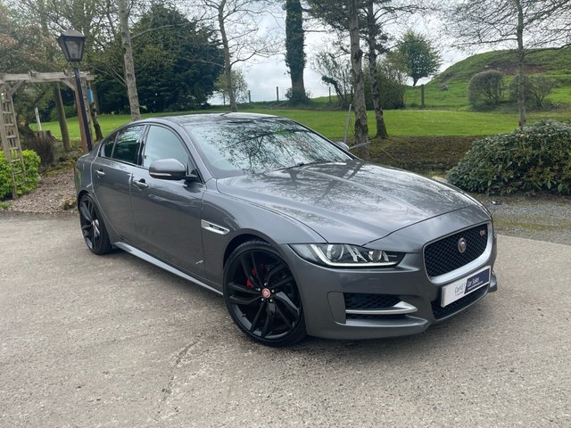 2015 T Jaguar Xe 2.0L R-SPORT 4d 178 BHP