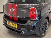 USED 2013 13 MINI COUNTRYMAN 2.0 COOPER SD (143 PS) ALL4 AUTO 5DR + MASSIVE SPEC + �&pound;14,500 EXTRAS + NAV + HARMAN KARDON + HEATED LEATHERS + CHILI / MEDIA PACK + MULTIMEDIA + BLUETOOTH + ADAPTIVE XENONS + PARK AID + PRIVACY + JCW BODY KIT + 18S WOW !! COLOSSAL SPEC + &pound;14,500 OF MINI EXTRAS