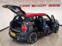 USED 2013 13 MINI COUNTRYMAN 2.0 COOPER SD (143 PS) ALL4 AUTO 5DR + MASSIVE SPEC + �&pound;14,500 EXTRAS + NAV + HARMAN KARDON + HEATED LEATHERS + CHILI / MEDIA PACK + MULTIMEDIA + BLUETOOTH + ADAPTIVE XENONS + PARK AID + PRIVACY + JCW BODY KIT + 18S WOW !! COLOSSAL SPEC + &pound;14,500 OF MINI EXTRAS