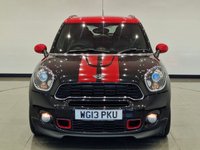 USED 2013 13 MINI COUNTRYMAN 2.0 COOPER SD (143 PS) ALL4 AUTO 5DR + MASSIVE SPEC + �&pound;14,500 EXTRAS + NAV + HARMAN KARDON + HEATED LEATHERS + CHILI / MEDIA PACK + MULTIMEDIA + BLUETOOTH + ADAPTIVE XENONS + PARK AID + PRIVACY + JCW BODY KIT + 18S WOW !! COLOSSAL SPEC + &pound;14,500 OF MINI EXTRAS