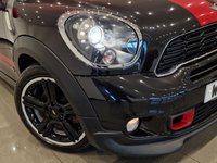 USED 2013 13 MINI COUNTRYMAN 2.0 COOPER SD (143 PS) ALL4 AUTO 5DR + MASSIVE SPEC + �&pound;14,500 EXTRAS + NAV + HARMAN KARDON + HEATED LEATHERS + CHILI / MEDIA PACK + MULTIMEDIA + BLUETOOTH + ADAPTIVE XENONS + PARK AID + PRIVACY + JCW BODY KIT + 18S WOW !! COLOSSAL SPEC + &pound;14,500 OF MINI EXTRAS