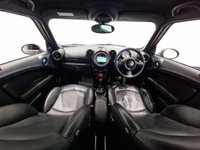 USED 2013 13 MINI COUNTRYMAN 2.0 COOPER SD (143 PS) ALL4 AUTO 5DR + MASSIVE SPEC + �&pound;14,500 EXTRAS + NAV + HARMAN KARDON + HEATED LEATHERS + CHILI / MEDIA PACK + MULTIMEDIA + BLUETOOTH + ADAPTIVE XENONS + PARK AID + PRIVACY + JCW BODY KIT + 18S WOW !! COLOSSAL SPEC + &pound;14,500 OF MINI EXTRAS